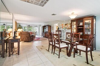 Building Photo - 3900 Oaks Clubhouse Dr
