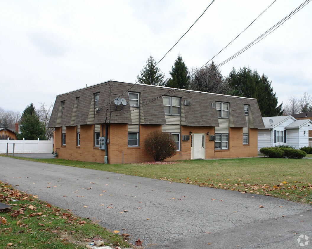 Primary Photo - 680 Cook Ave