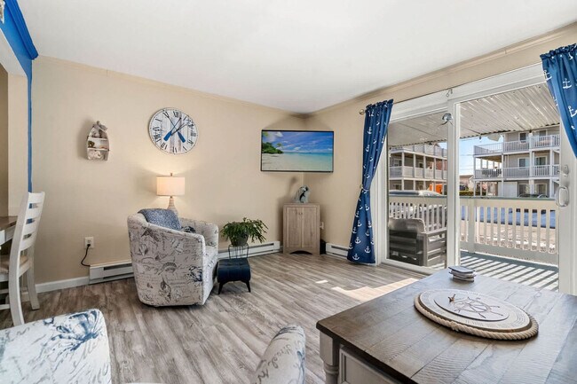 Foto del edificio - 8 Duston Ave