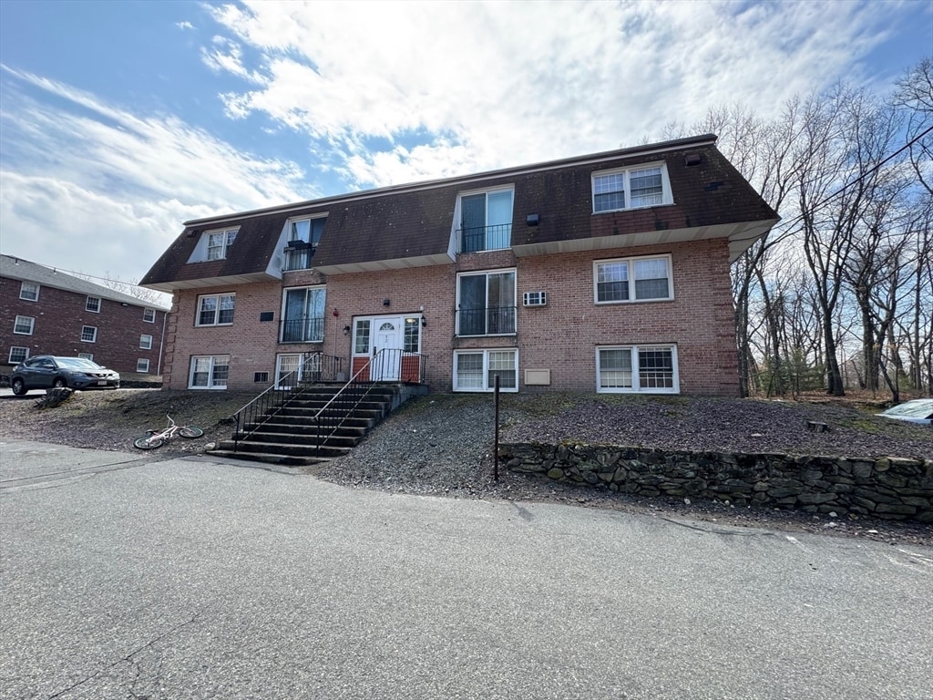 Building Photo - 82 Boylston Ln