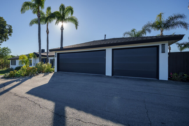 Building Photo - 6949 Elfin Oaks Rd