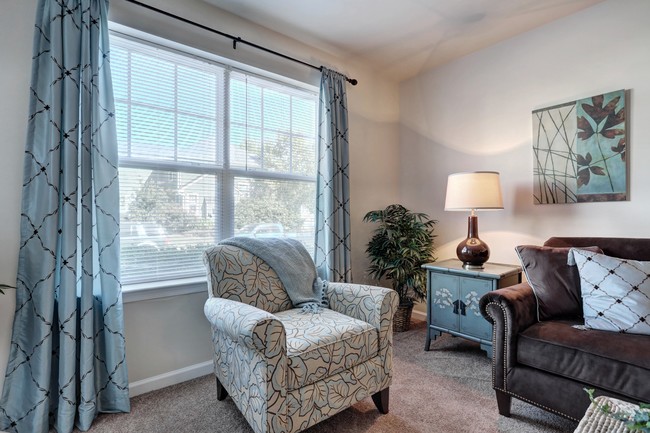 Stanford Living Room - The Villas of Castleton Apartments