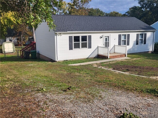 Building Photo - 206 Spring Dr