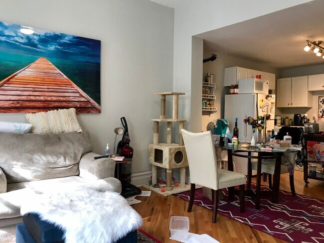 Foto del edificio - 1417 N Wood St