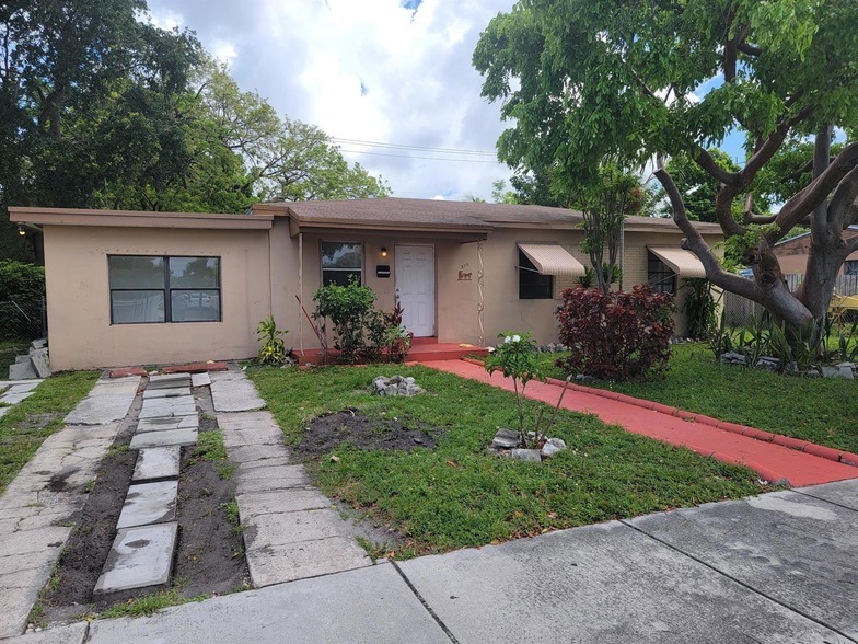 Photo - 275 NW 187th Street Unit