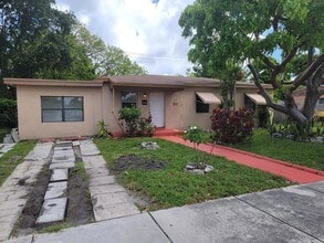 Building Photo - 275 NW 187th St