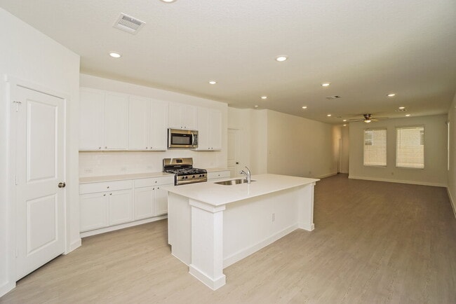 Building Photo - 538 Kayden Ct