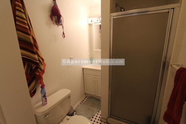 Foto del edificio - 4.0 bedroom in Cambridge Massachusetts 02140