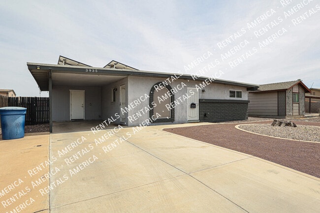 Building Photo - 3935 S Beck Ave
