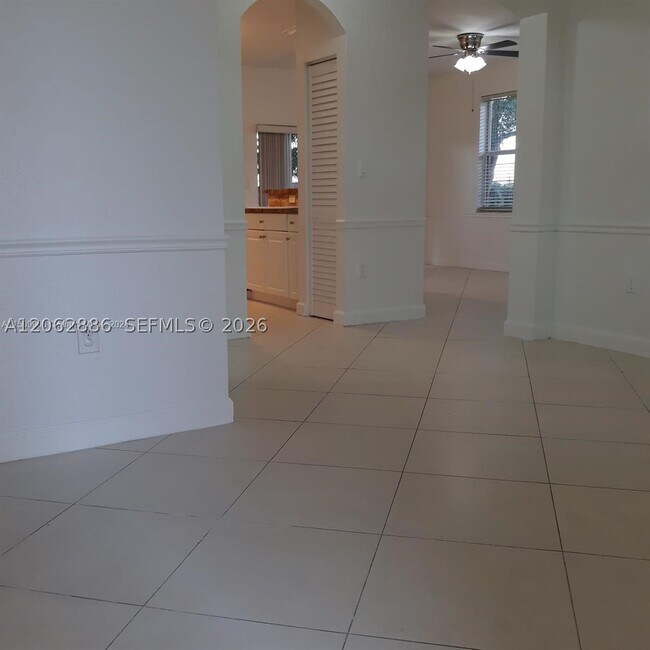 Foto del edificio - 1398 NE 33rd Ave