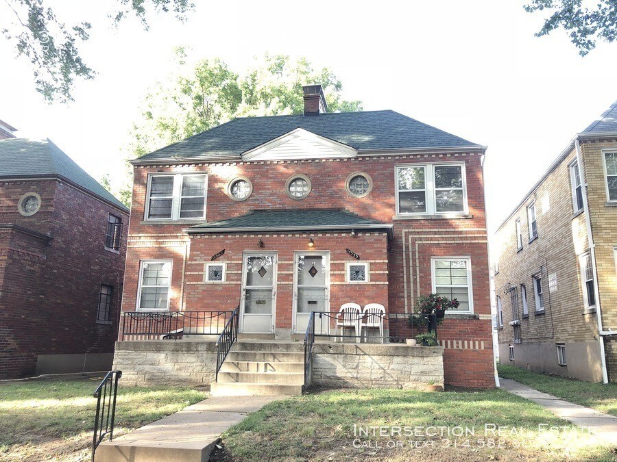 Foto principal - Classic St. Louis Hills 1bd/1ba Apartment