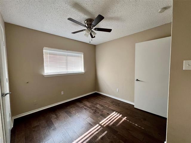 Foto del edificio - 1309 E Branch Hollow Dr