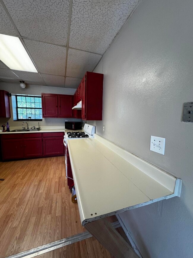 Building Photo - 811 Theresa Dr