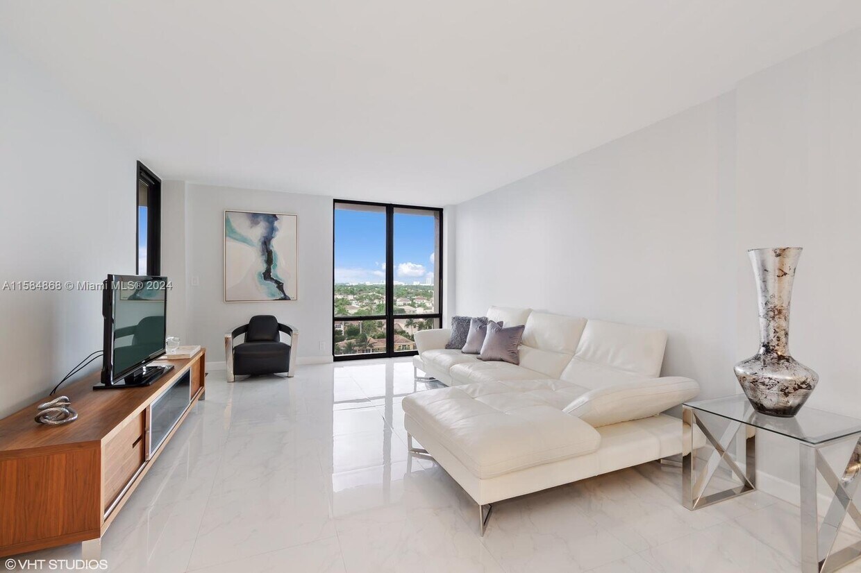 Primary Photo - 1600 South Ocean Drive Apt #11B, Hollywood...