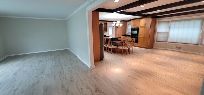 Foto del edificio - 12812 Bluet Ln