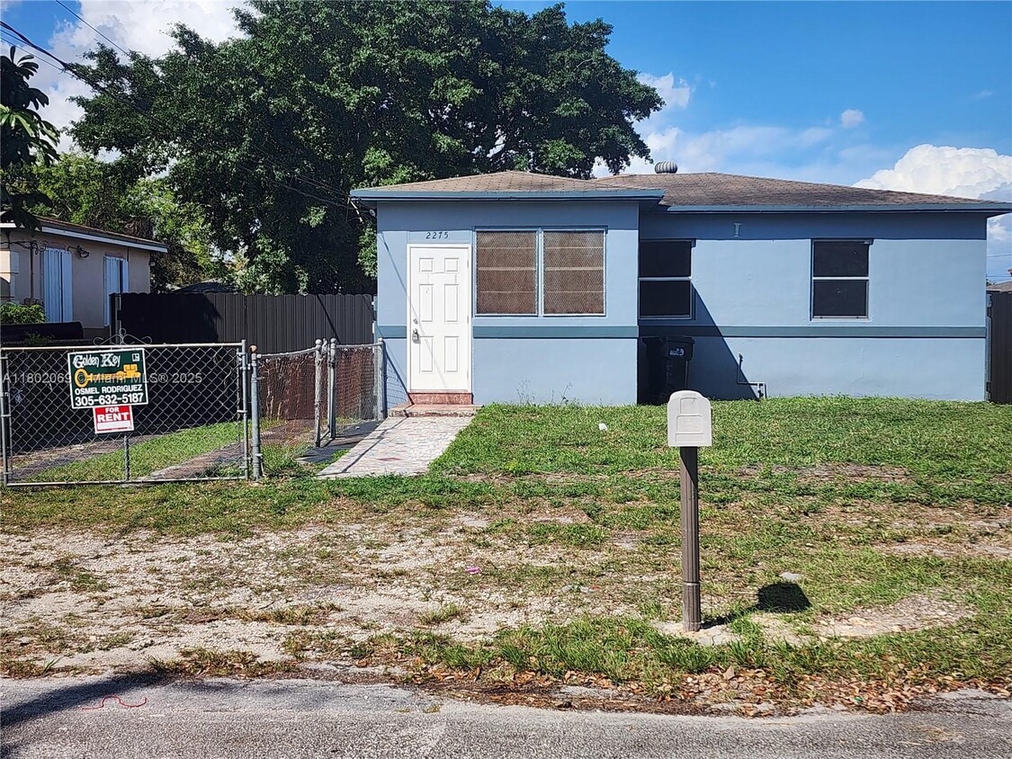 Primary Photo - 2275 NW 73rd St