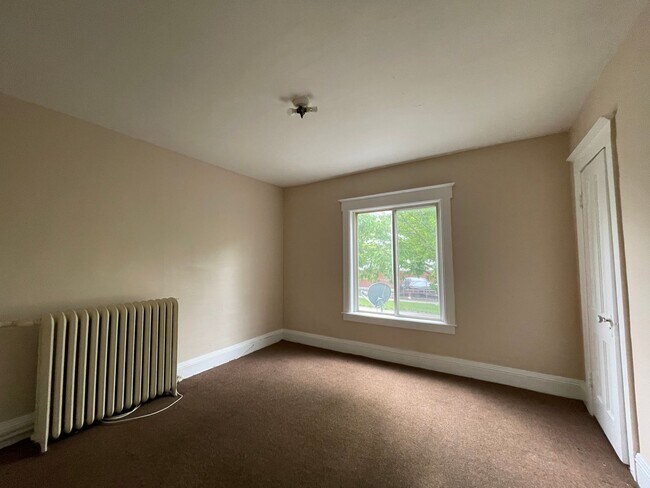 Foto del edificio - 64-66 Lincoln Ave