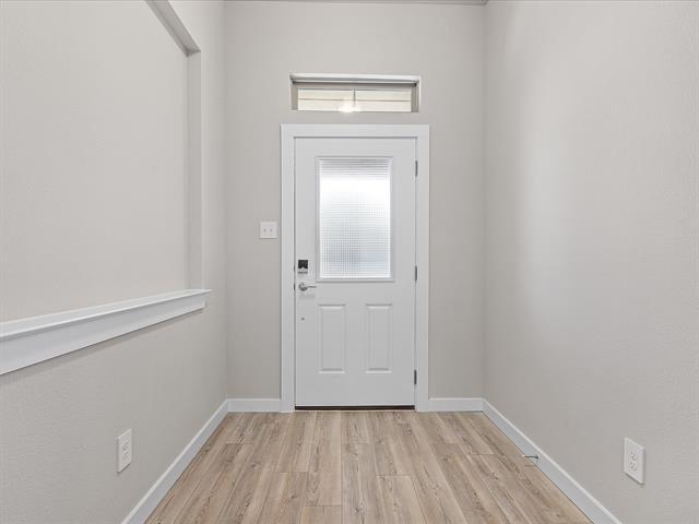 Foto del edificio - 643 Medinah Rd