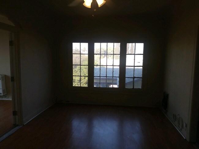 Photo - 706 N Soto St