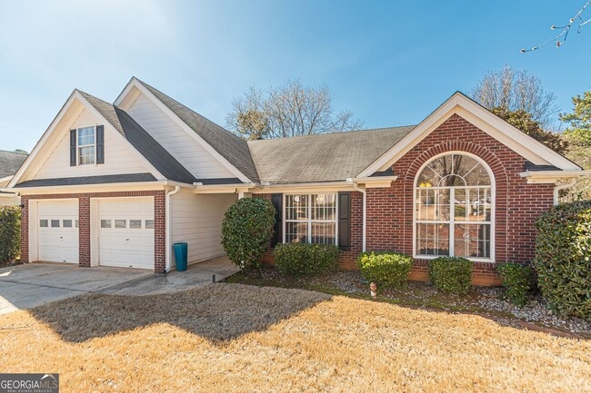 Building Photo - 5755 Lakeview Cir