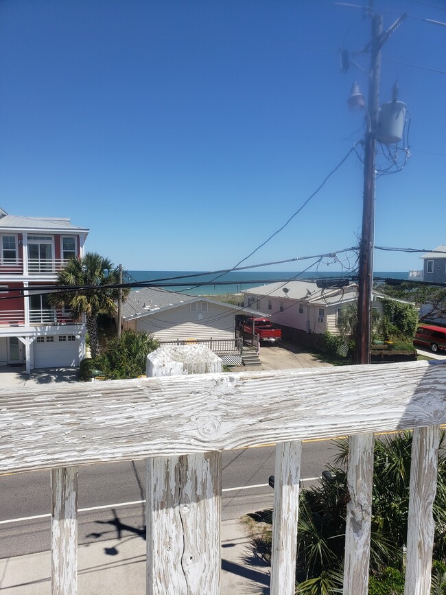Foto del edificio - 1207 Fort Fisher Blvd N