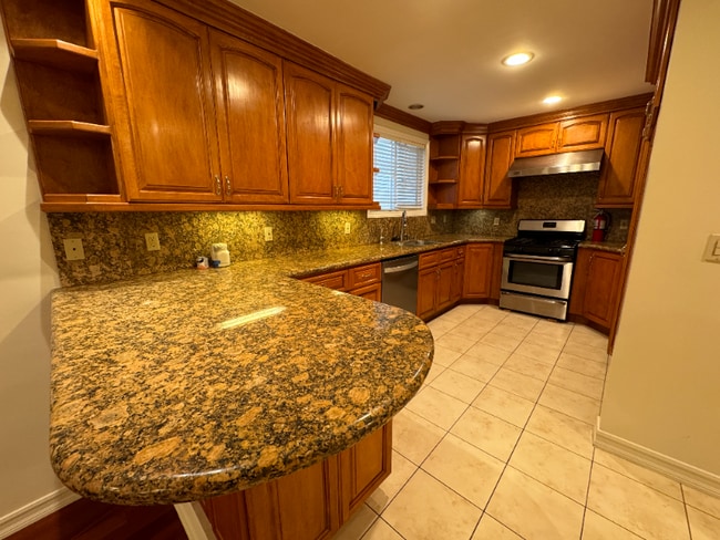 Foto del edificio - 1937 Pelham Ave