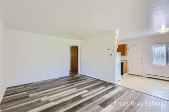 Building Photo - 708 E Alpert Ct