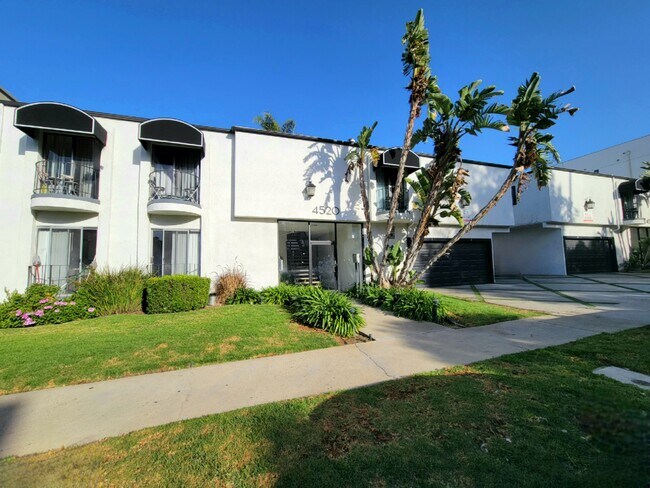 Building Photo - 4520 Colbath Ave