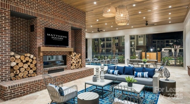 Building Photo - 4010 Waiting St