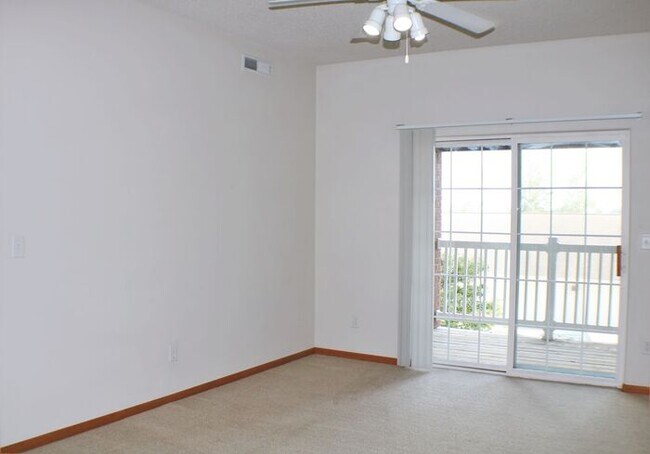 Foto del edificio - 4345 York Pl
