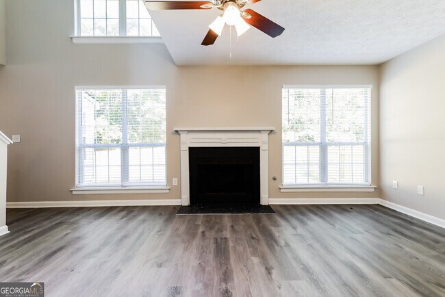 Foto del edificio - 1834 Parkford Ct