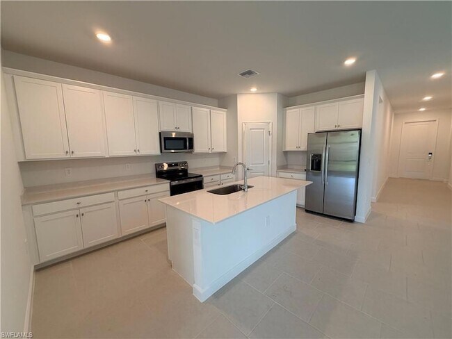 Building Photo - 3917 Passion Vine Dr
