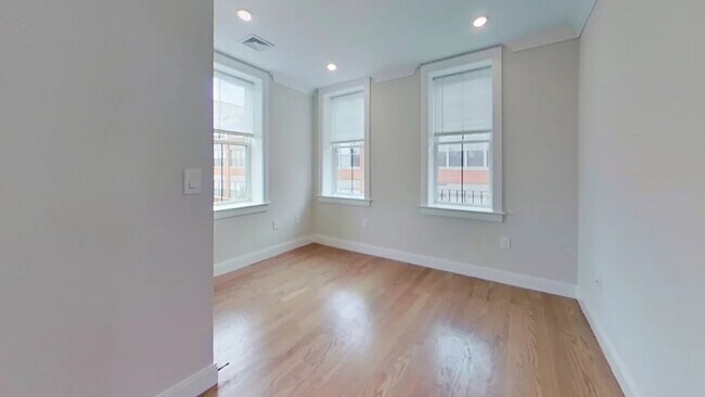 Foto del edificio - 154 Cottage St