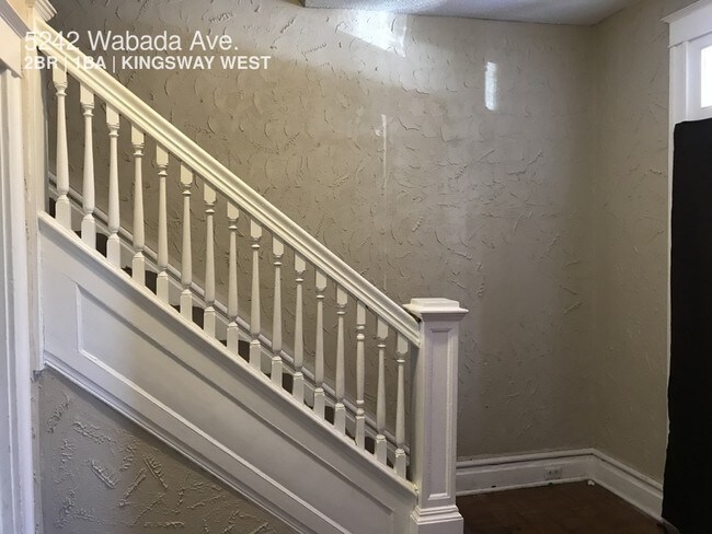 Foto del edificio - 5242 Wabada Ave