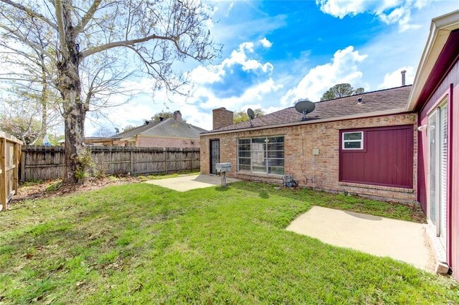 Building Photo - 10534 Evesborough Dr