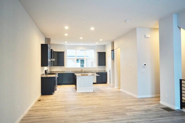 Building Photo - 2261 Buttercup Ln