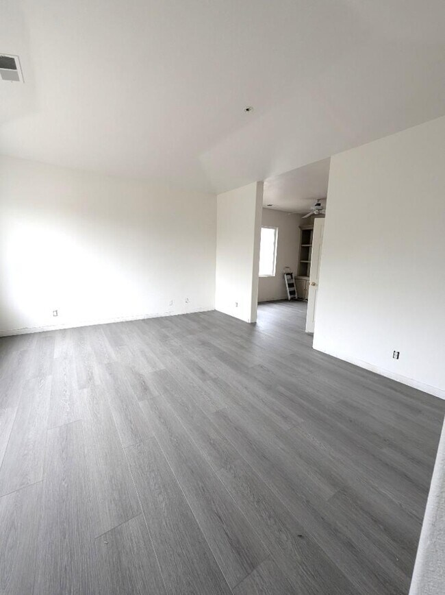 Foto del edificio - 1901 Oregano Way