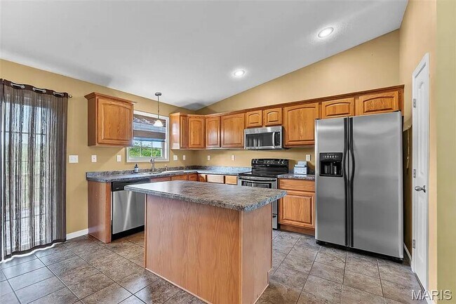 Foto del edificio - Beautiful 3 Bedroom, 2 Bathroom Home in a ...