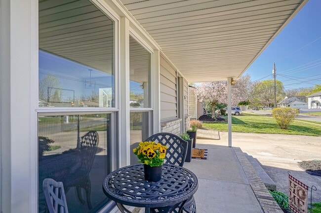 Foto del edificio - 311 Oakwood Dr