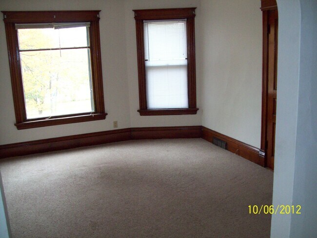 Foto del edificio - 4513 School Rd