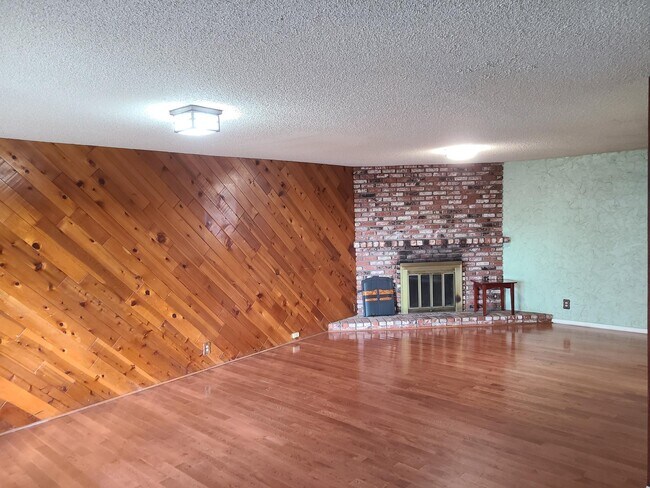 Building Photo - 21363 E Calora St