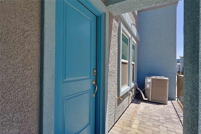 Foto del edificio - 9859 Hidden Pass Ave