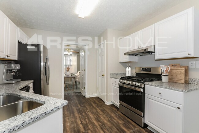 Foto del edificio - 3035 Hampton Club Way
