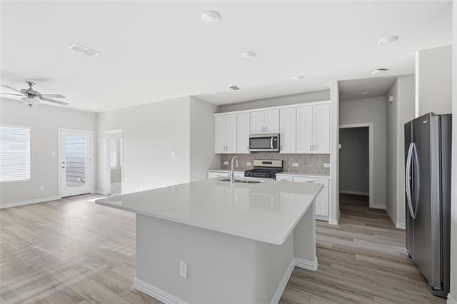 Building Photo - 609 Clover Crk Dr