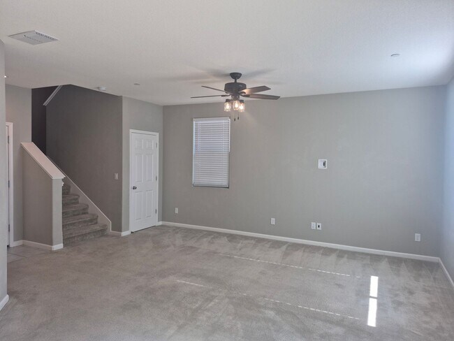 Foto del edificio - Beautiful 3 Bedroom 2.5 bath home with loft.