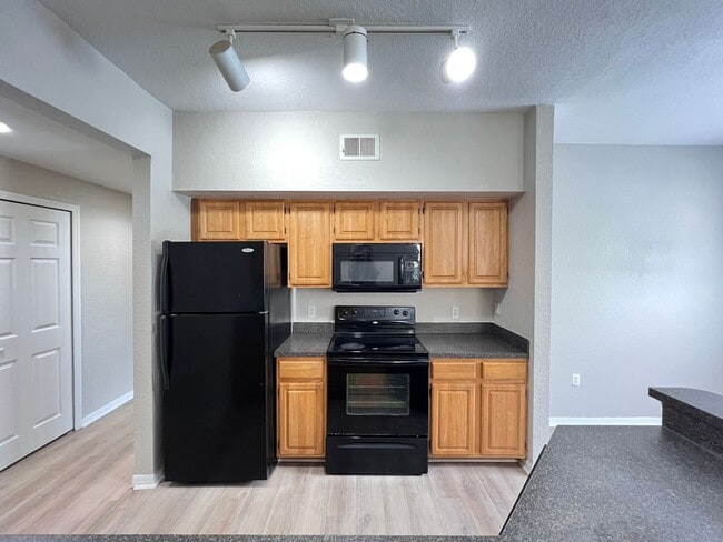 Building Photo - Gorgeous apartment for rent!