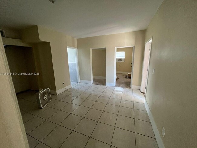 Foto del edificio - 1221 Miner Rd