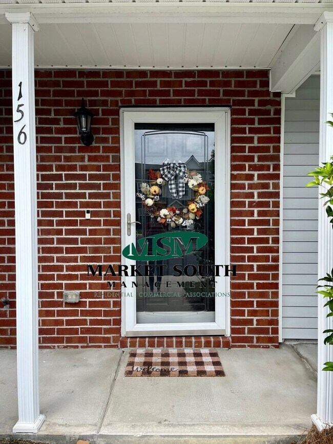 Foto del edificio - Townhome In Harmony Townes- Furnished or Unfurnished