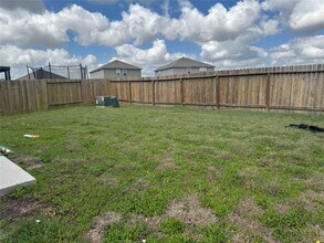 Building Photo - 7943 Vacek Meadows Loop