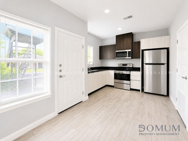 Building Photo - 1514 Quitaca Dr